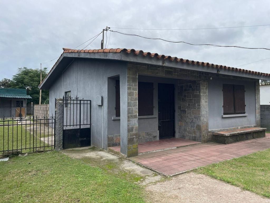 Alquiler  casa con gran terreno en Las Piedras