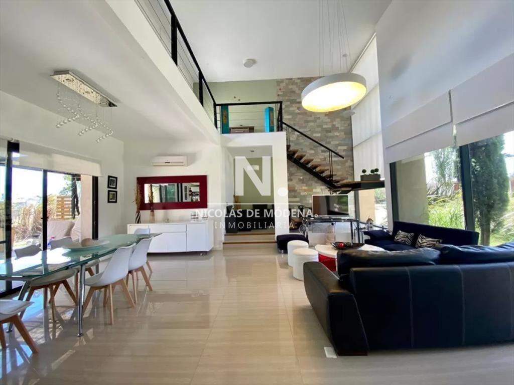 Hermosa casa en excelente zona
