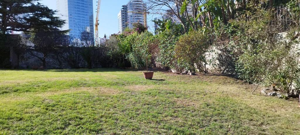 Local proximo  Puerto del Buceo y WTC, 390 m2 , terreno de