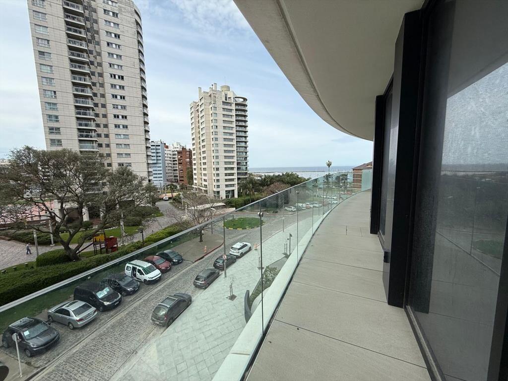 Alquiler apartamento 3 dormitorios en Puerto del Buceo - ...