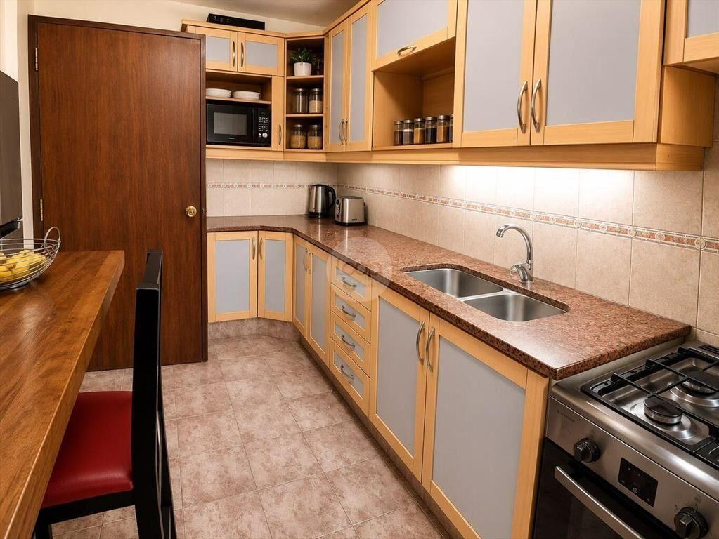 Venta Casa 3 Dormitorios, garaje y fondo en Malvín Sur