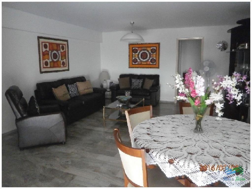 En venta.. Península.. piso intermedio.. planta