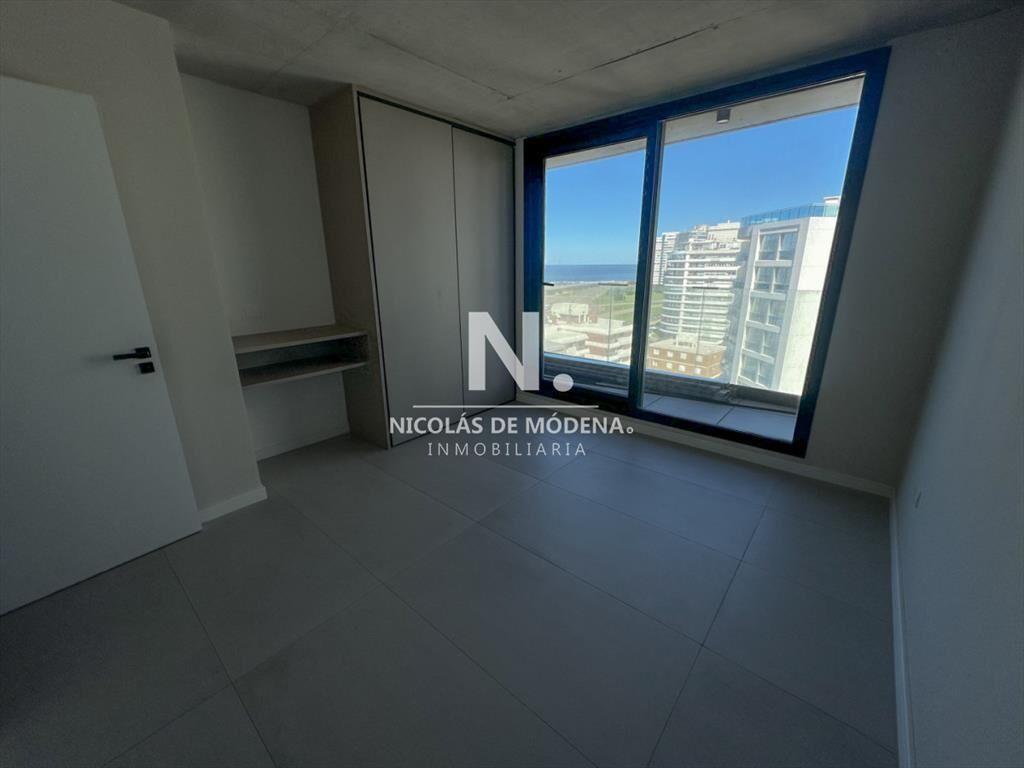 MANGLAR BRAVA. ESQUINERO CON GARAGE PARA DOS