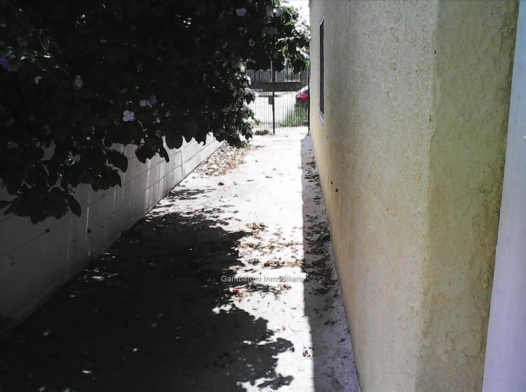 Casa a media cuadra de Av. Garzón. Alquilada