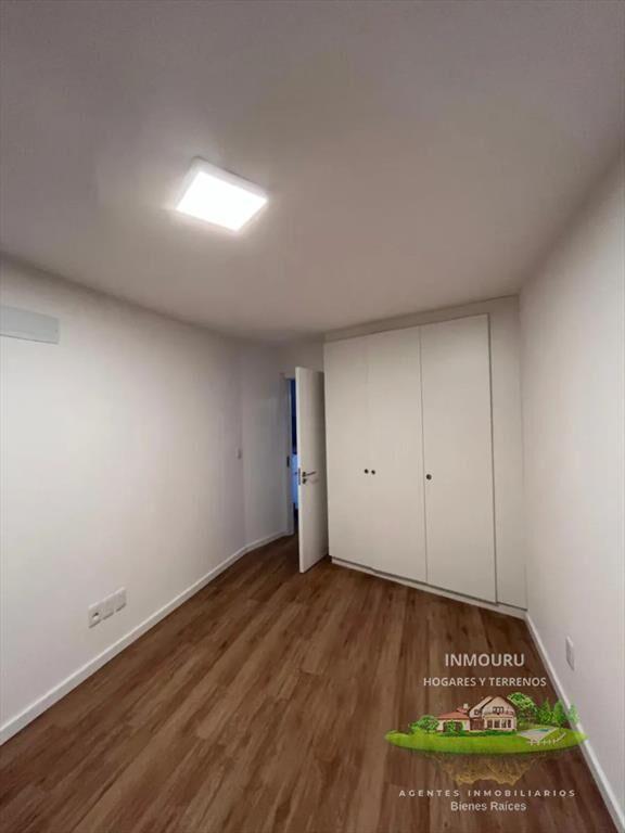 Alquiler de Apto de 1 Dormitorio con garaje en Tres Cruces