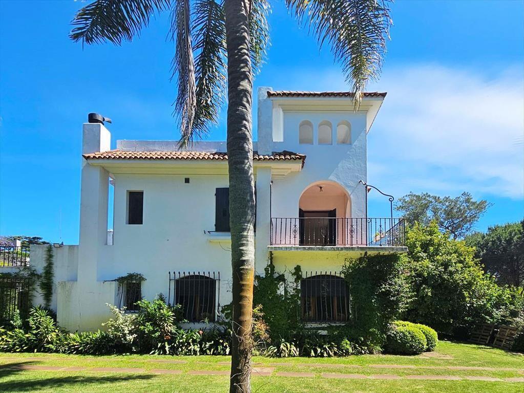 CASA PARA EMPRESA - ALQUILER - CARRASCO