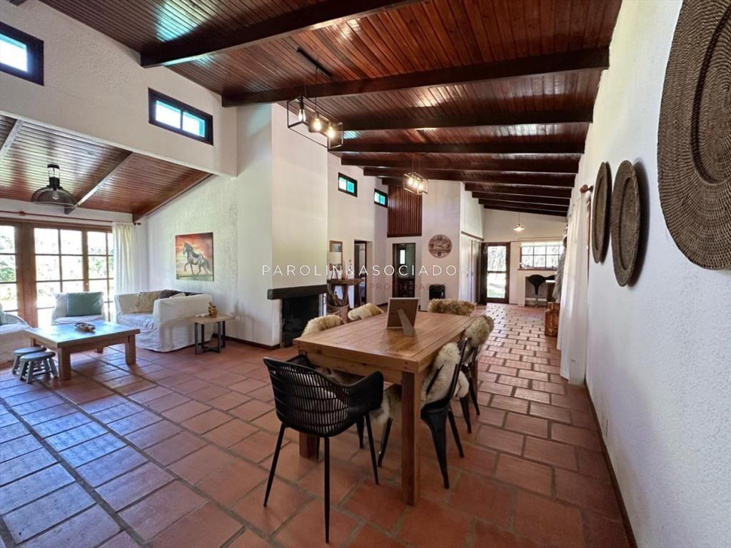 Chacra en Venta de 4 Dormitorios en zona Punta