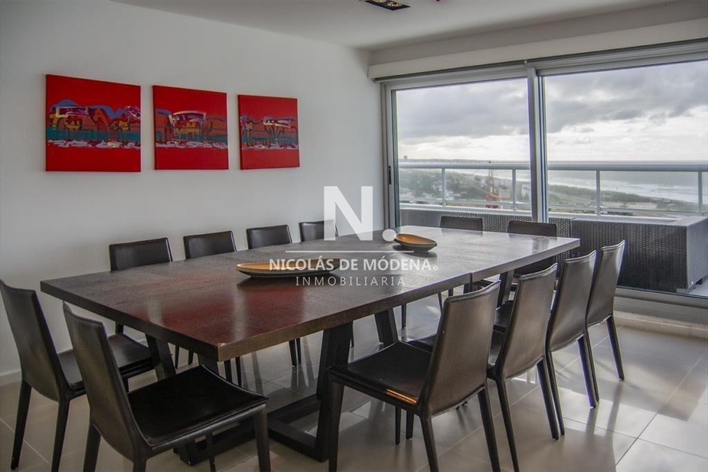 Departamento de 3 dormitorios en piso alto, del