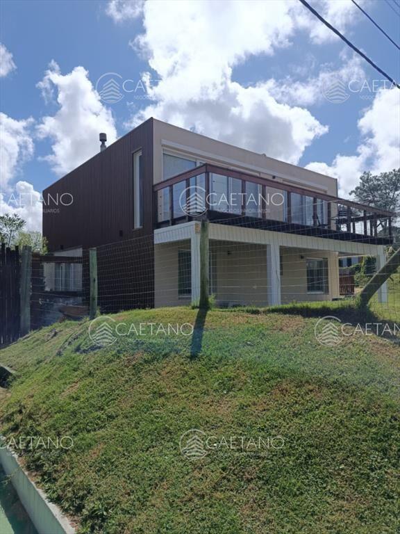 Casa en venta de 3 dormitorios con piscina en en