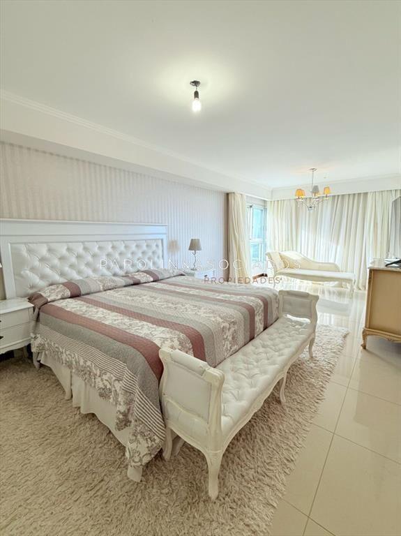 Apartamento en venta de 4 dormitorios en Torre