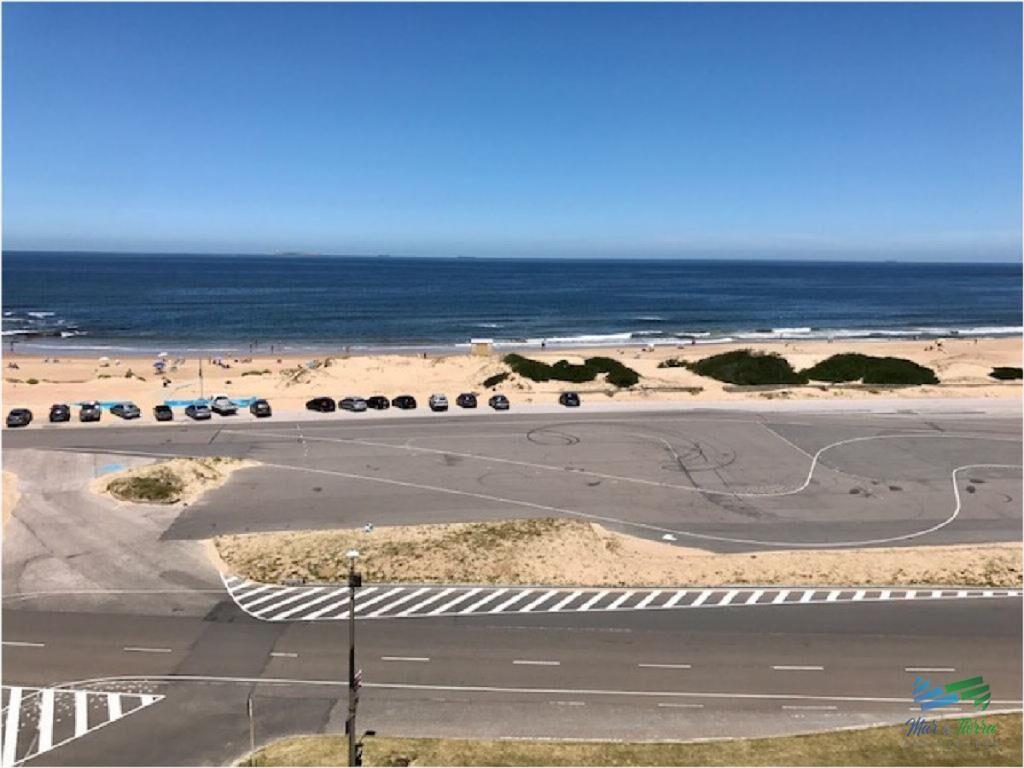 Apartamento en Brava, 2 dormitorios *