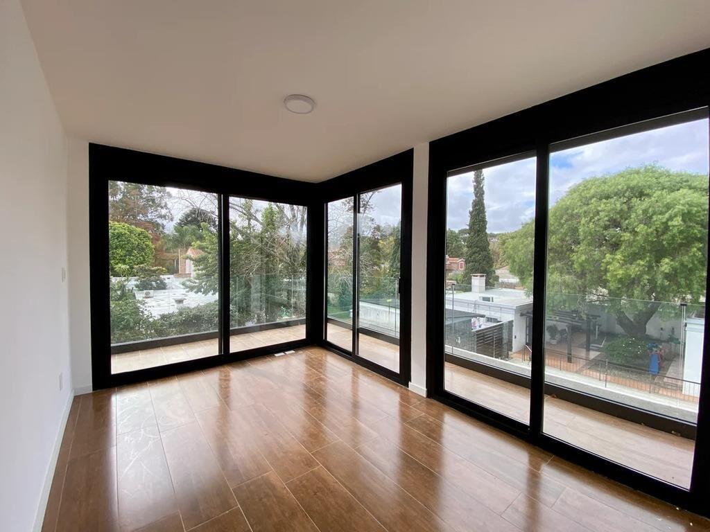Venta de apartamento de 3 dormitorios, garaje, terraza, Carr