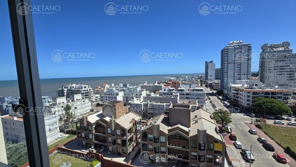 Apartamento en venta de 3 dormitorios en Punta del Este