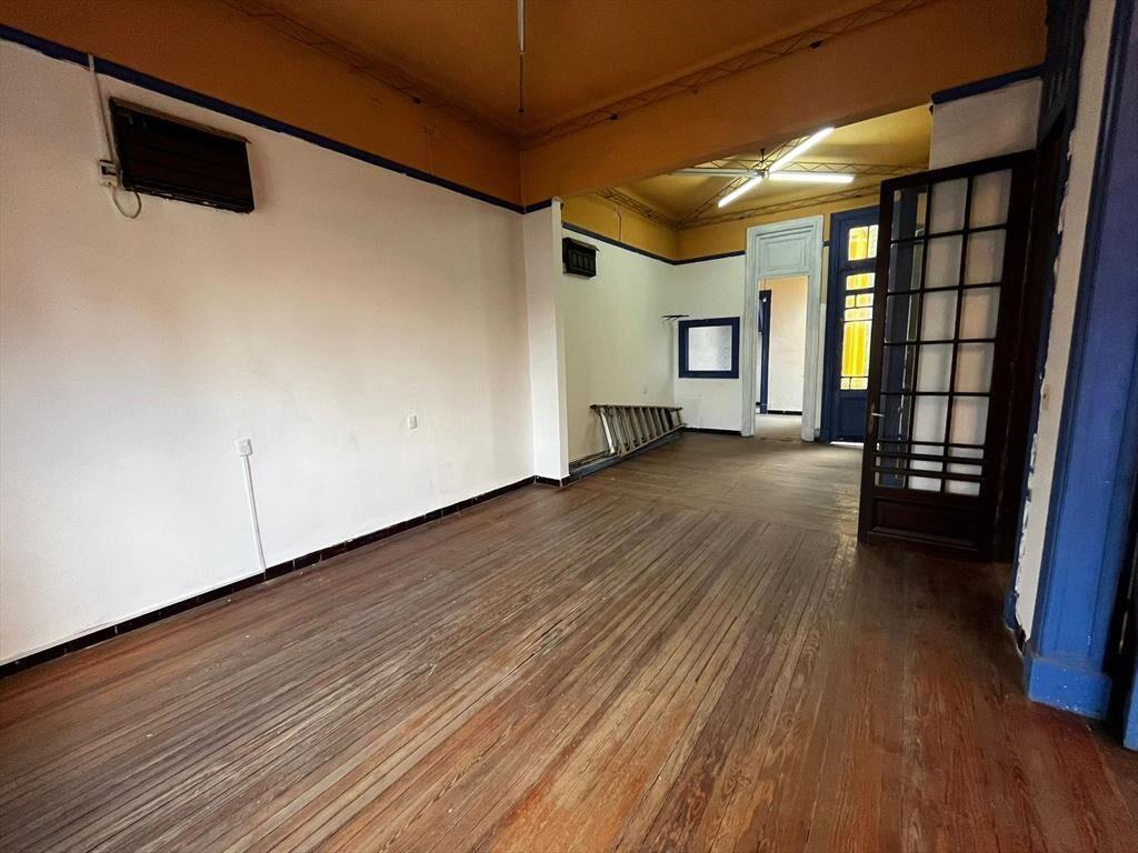 Excelente casa, ideal empresa o edificio sobre Agraciada!!