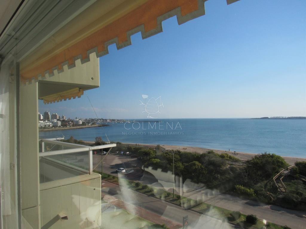 Primera línea al mar
