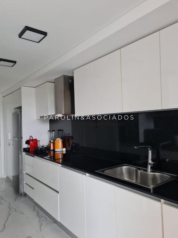 En venta apartamento de 3 dormitorios en Mansa,