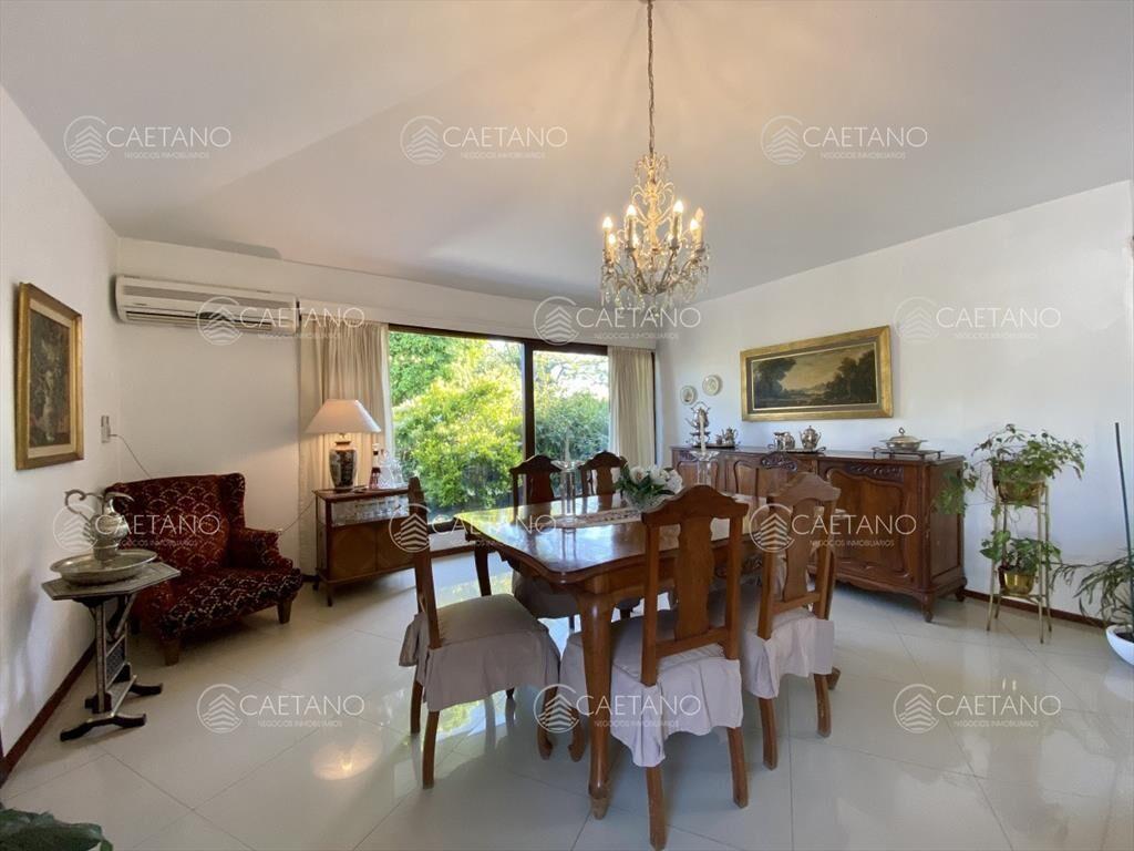 Hermosa casa, ubicada en un lugar inmejorable!
