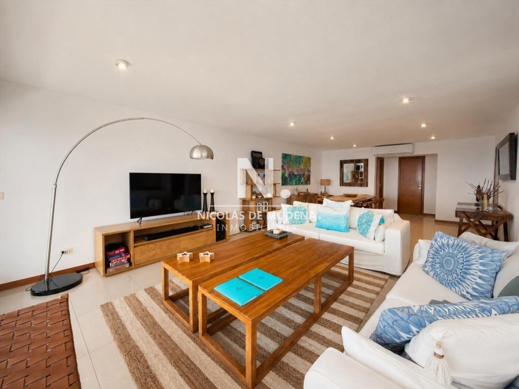 En venta apartamento de 3 dormitorios en Brava, Punta del E