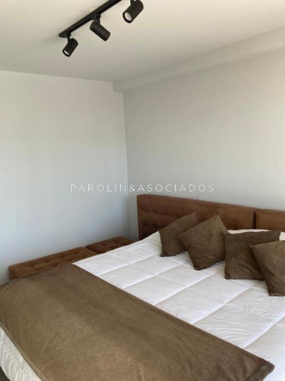 Muy comodo apartamento de 1 dormitorio y medio en