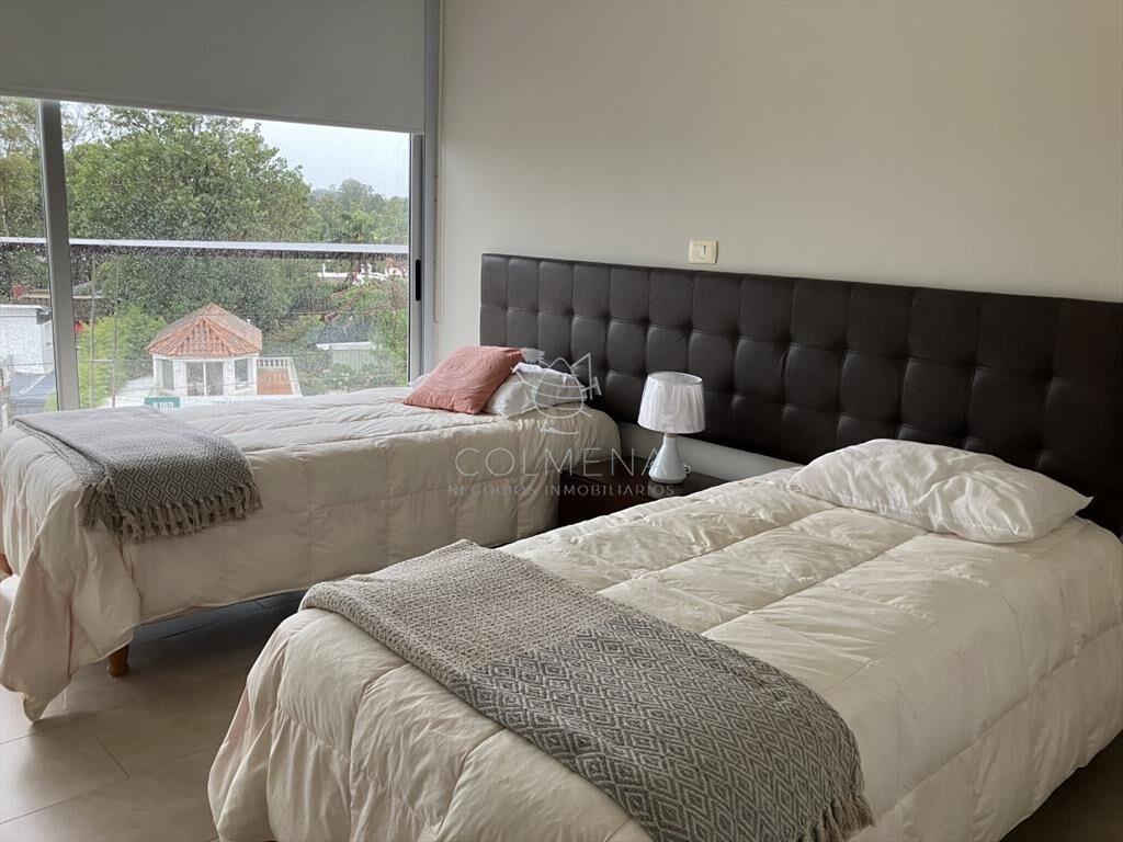 Apartamento en La Barra 3 dormitorios con balcón