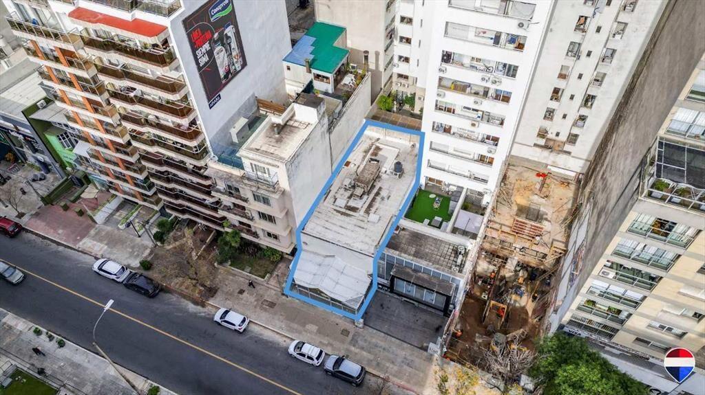 TERRENO EN VENTA EN PUNTA CARRETAS ALTURA 27 MTS