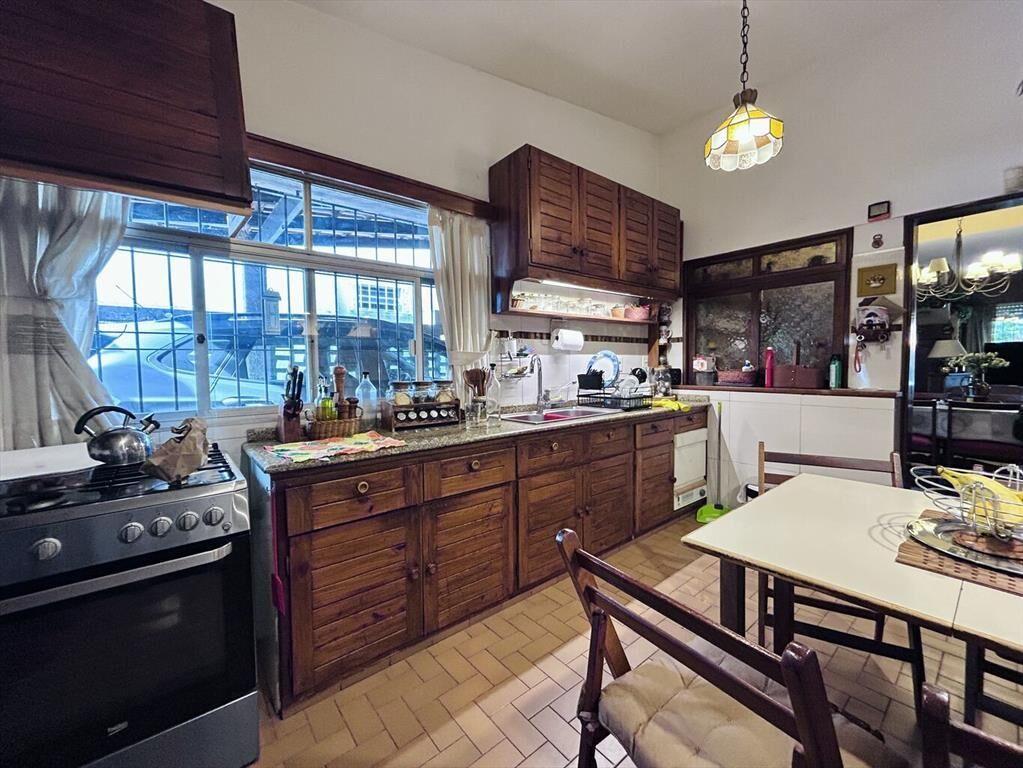 Venta casa 4 dormitorios con jardín, piscina , barbacoa y g