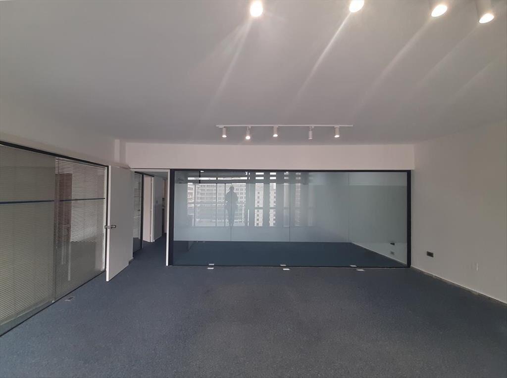 VENTA CON RENTA - Oficina en Cuidad Vieja