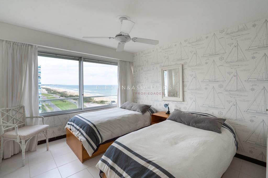 Apartamento en Venta de 3 dormitorios Frente al ,