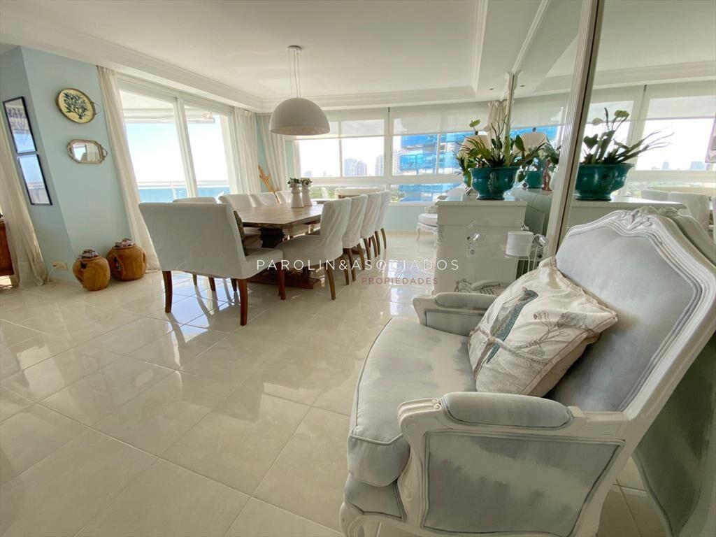 Apartamento en venta de 3 dormitorios en Tower,