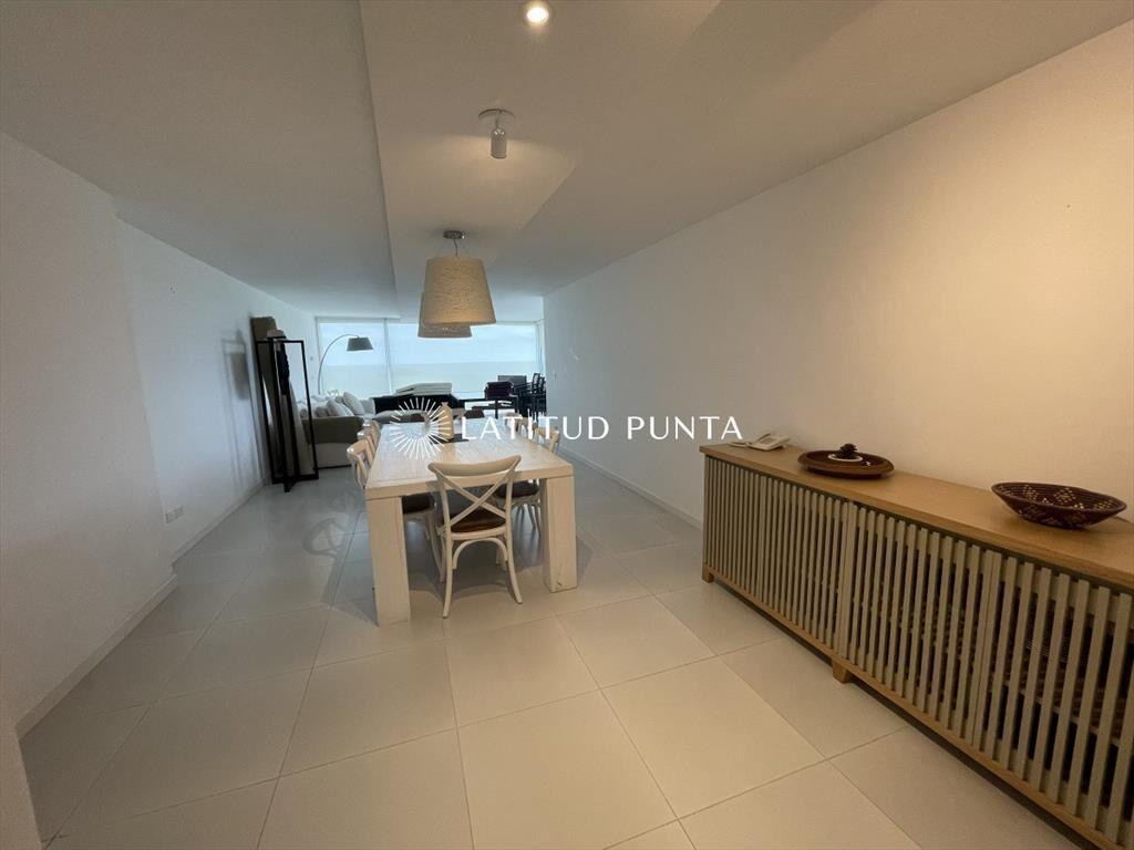 Apartamento frente al mar, 3 dormitorios más dependencia