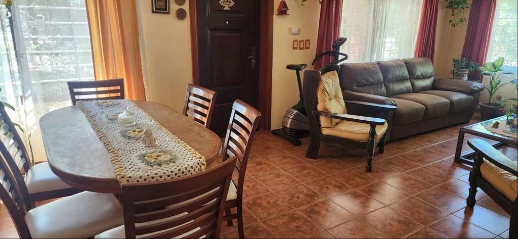 Venta de Casa de 3 dormitorios mas Apto en Atlántida
