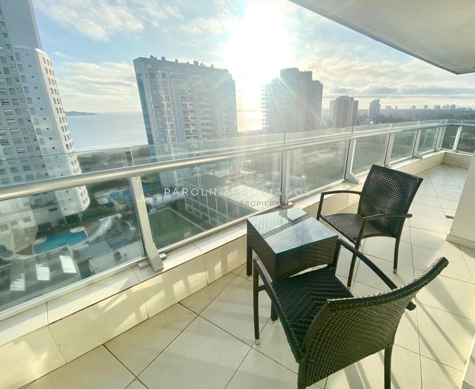 Apartamento en venta de 3 dormitorios en Season Tower, Punt