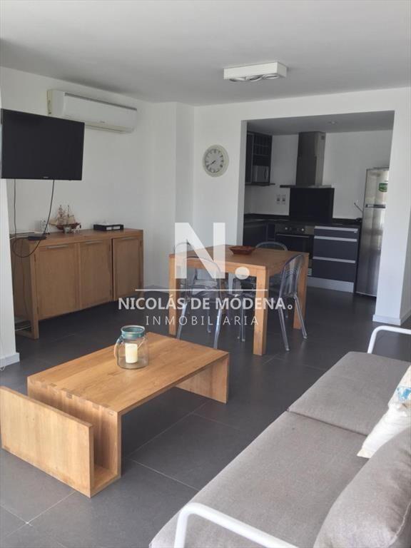 Apartamento de 2 dormitorios en venta en a metros