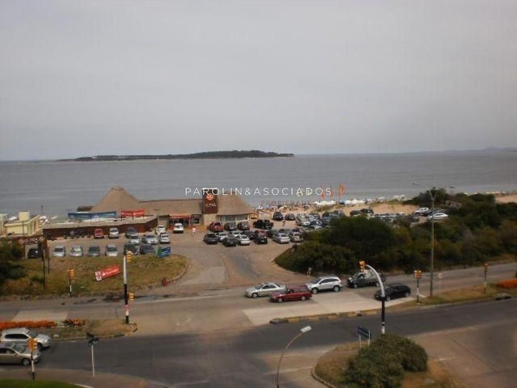 Apartamento en venta 3 dormitorios en Coral Mansa