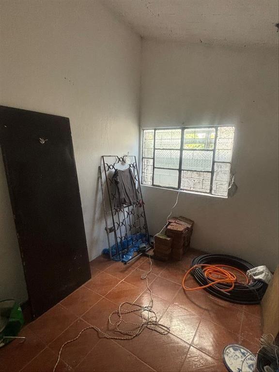Cuatro undiades en el mismo padrón en Lezica.