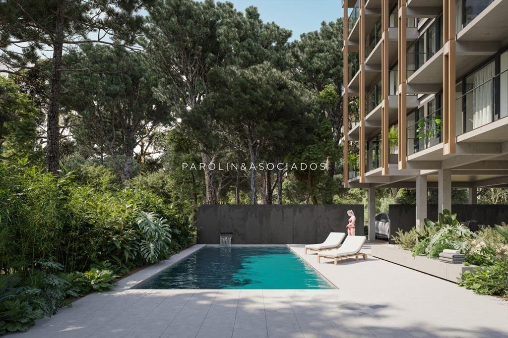 Apartamento en pozo de dos dormitorios en venta en Roosevel