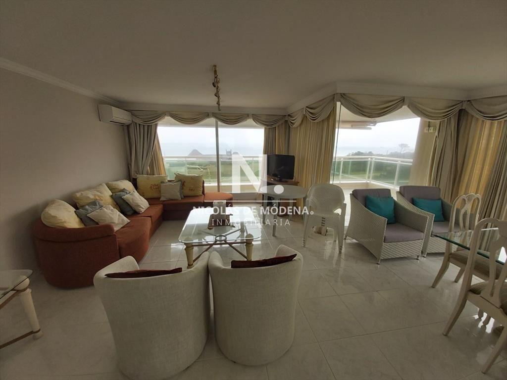 Hermoso Departamento en venta en Coral Tower.