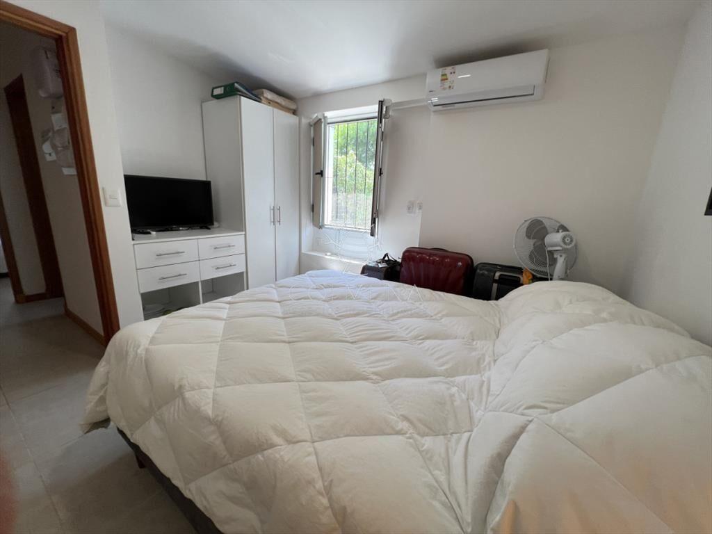 EN VENTA! Espectacular casa reciclada a nueva, con dos apar