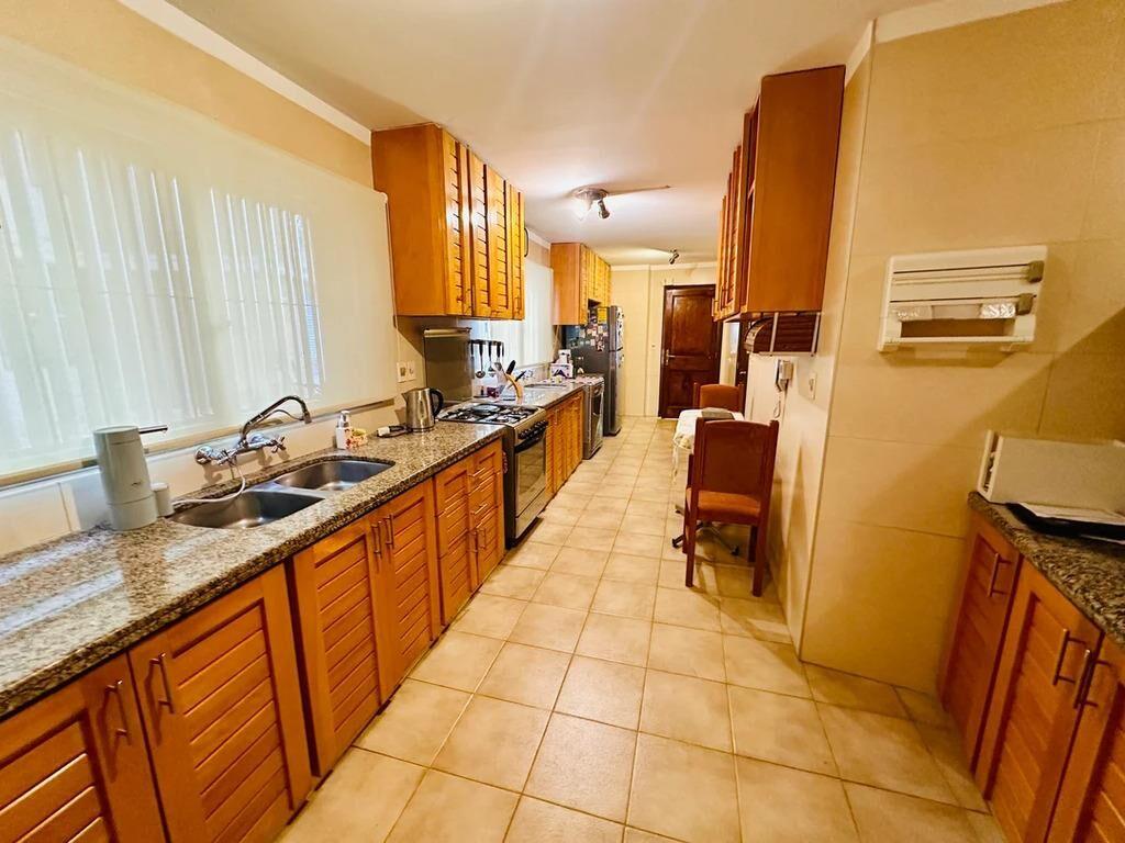 Venta Apartamento 3 Dormitorios y Servicio Completo Garaje D