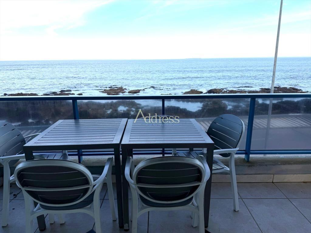 Apartamento en Peninsula, frente al mar, de 3