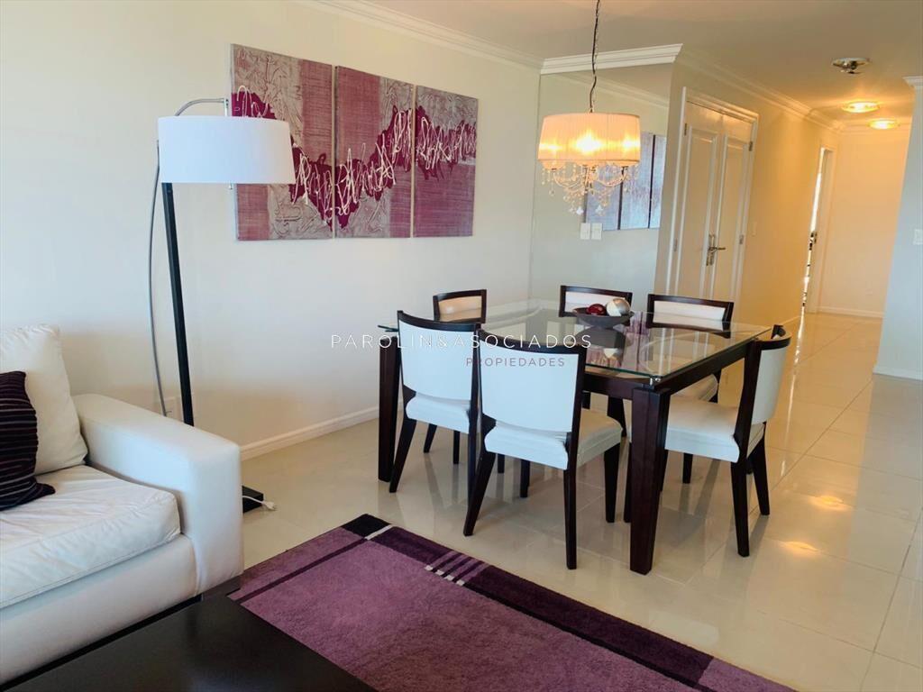 Apartamento en venta de 3 dormitorios en Torre