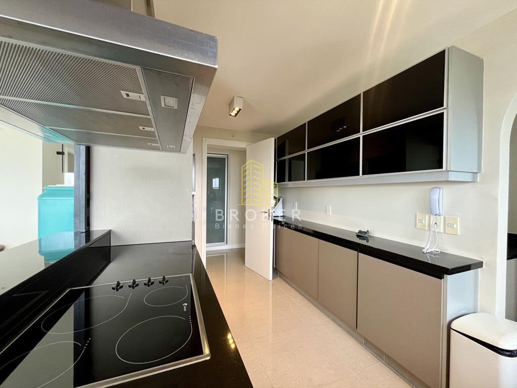 Venta Apartamento de 4 dormitorios a metros del