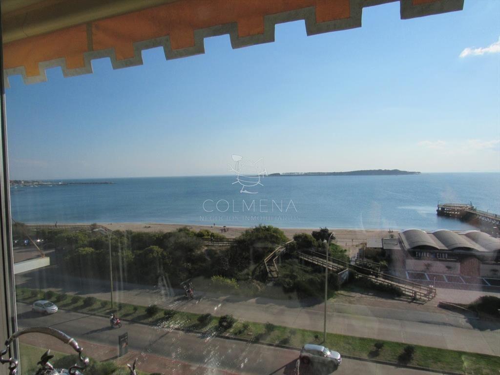 Primera línea al mar