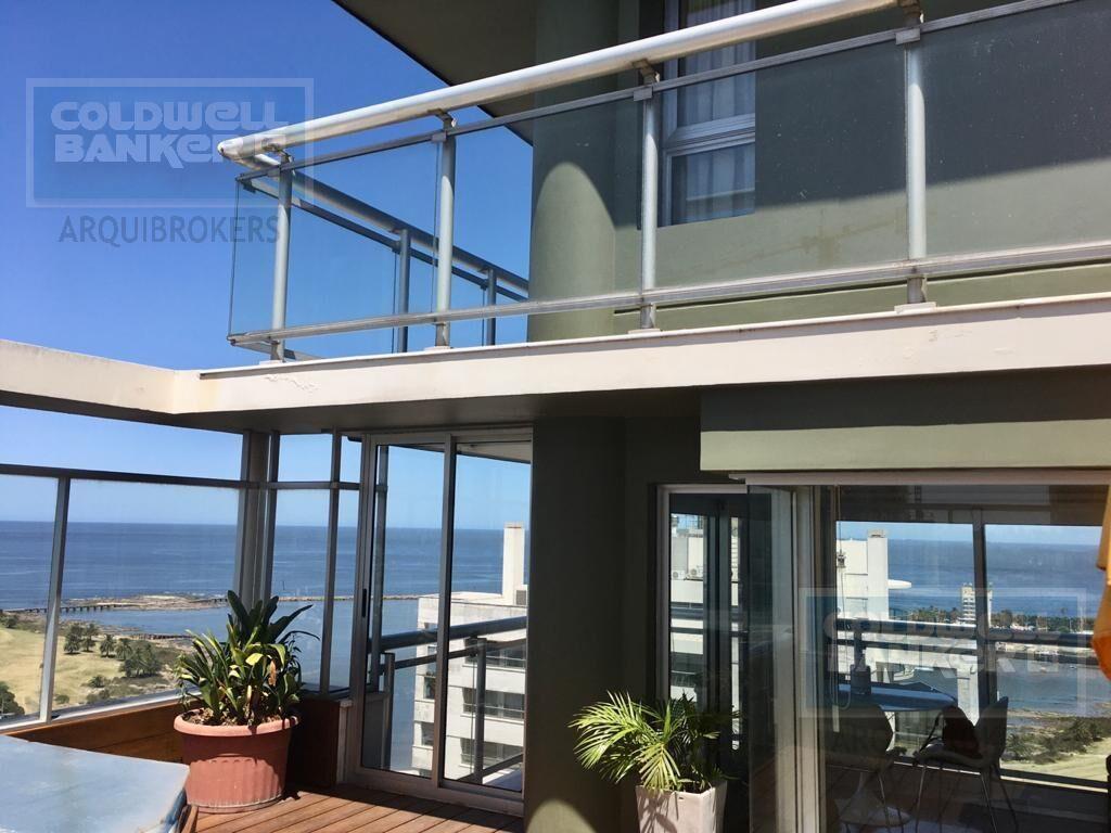 Apartamento penthouse  de 3 dormitorios en venta en Puerto