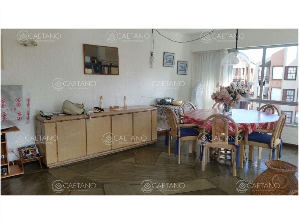 Apartamento en Venta y Alquiler, Peninsula, Punta del Este,