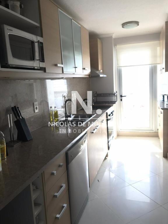 Vende apartamento de 3 dormitorios a metros del