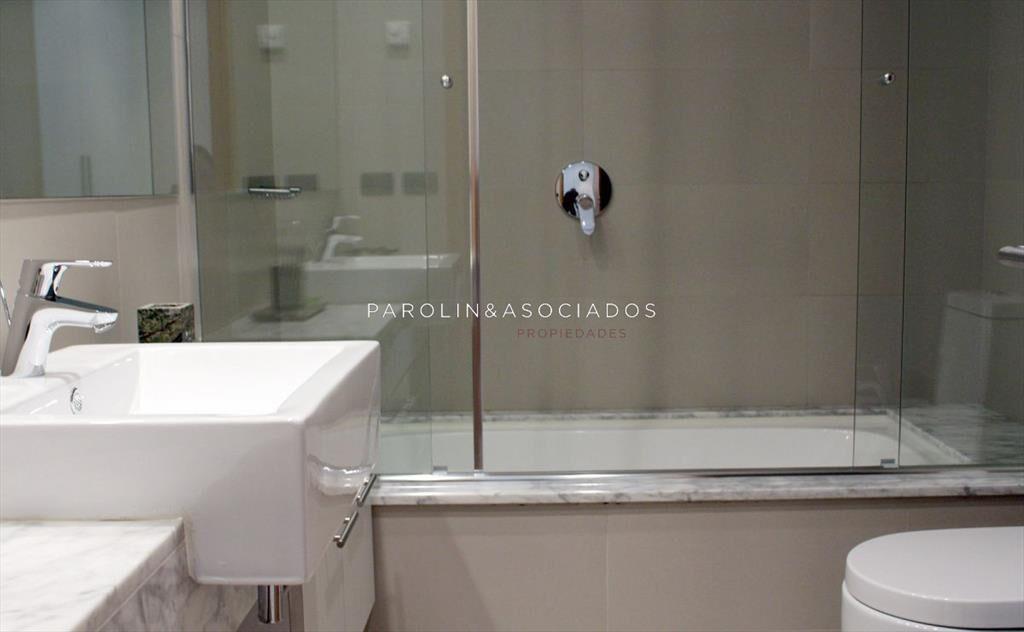 Apartamento de 3 dormitorios en venta en Tiburón