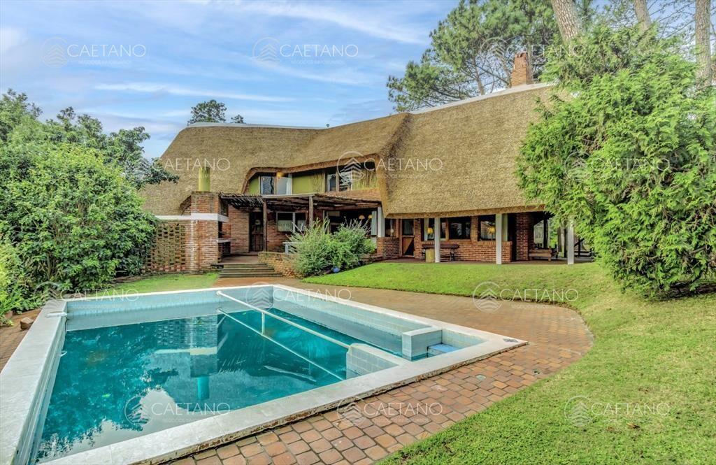 Venta de casa de 4 dormitorios. Pinares, Punta del Este