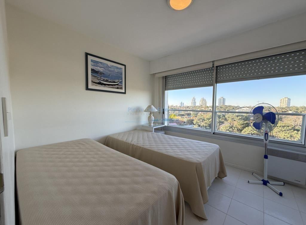 Apartamento en Venta de 3 dormitorios en Punta ,