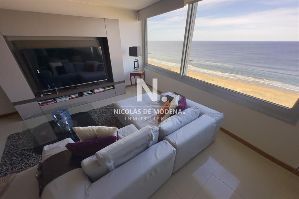 Apartamento de 3 dormitorios en torre de categoría - Prime
